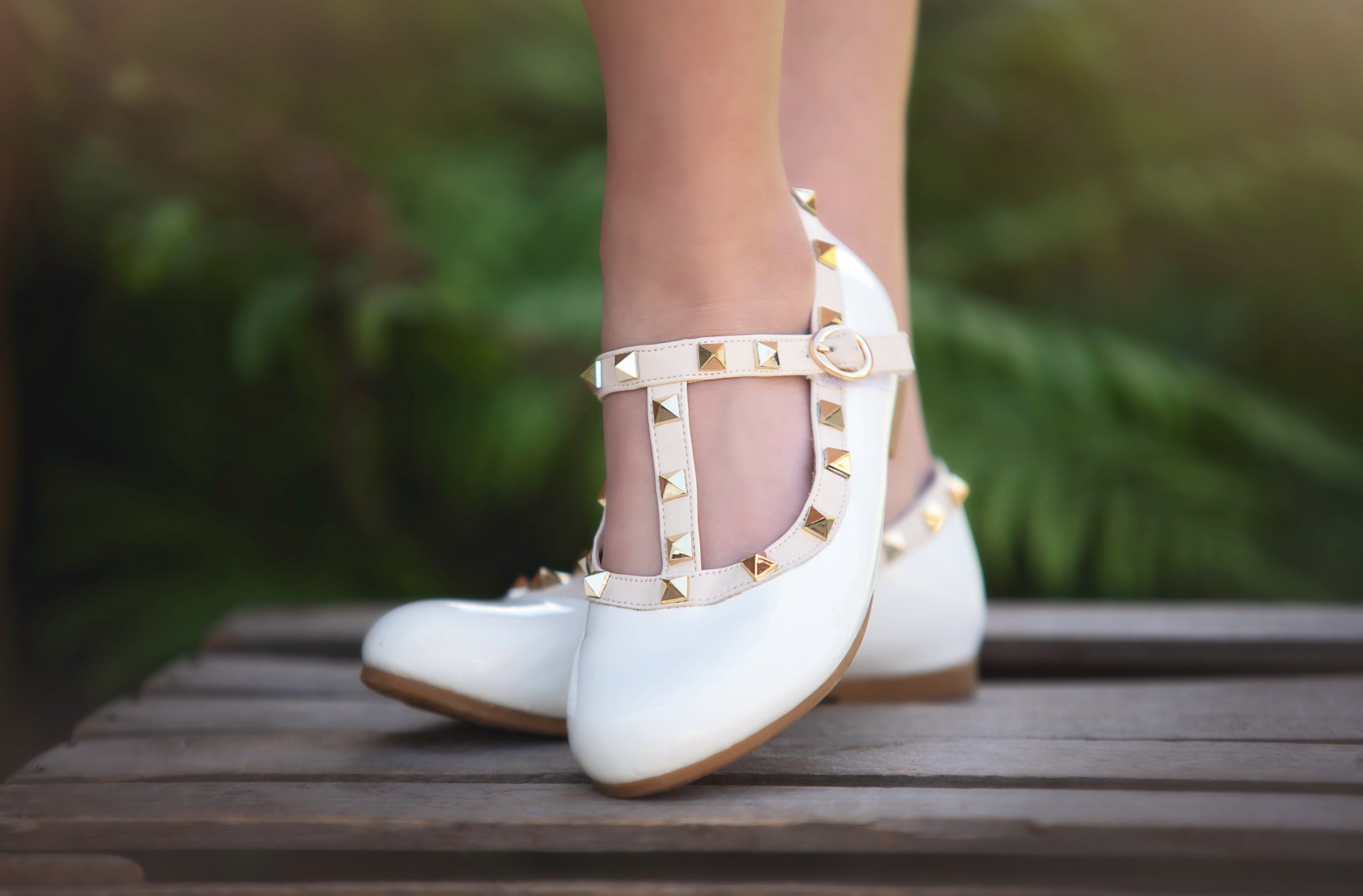 VICTORIA SHOE WHITE PATENT