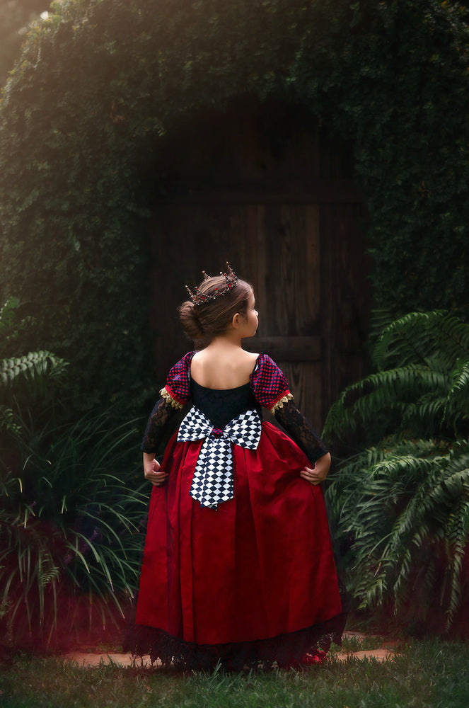 QUEEN OF HEARTS COSTUME