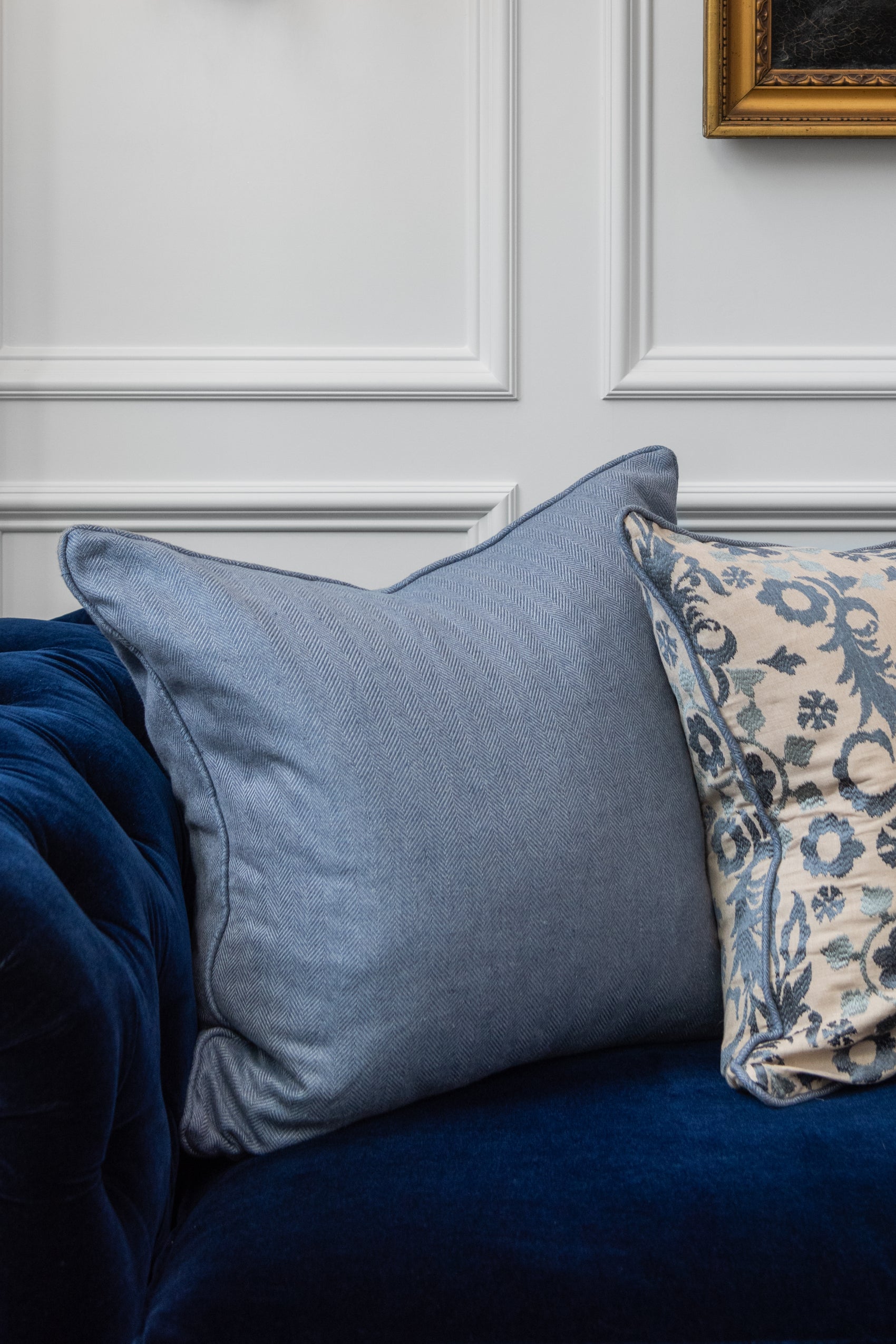 VERSAILLES PILLOW BLUE HERRINGBONE