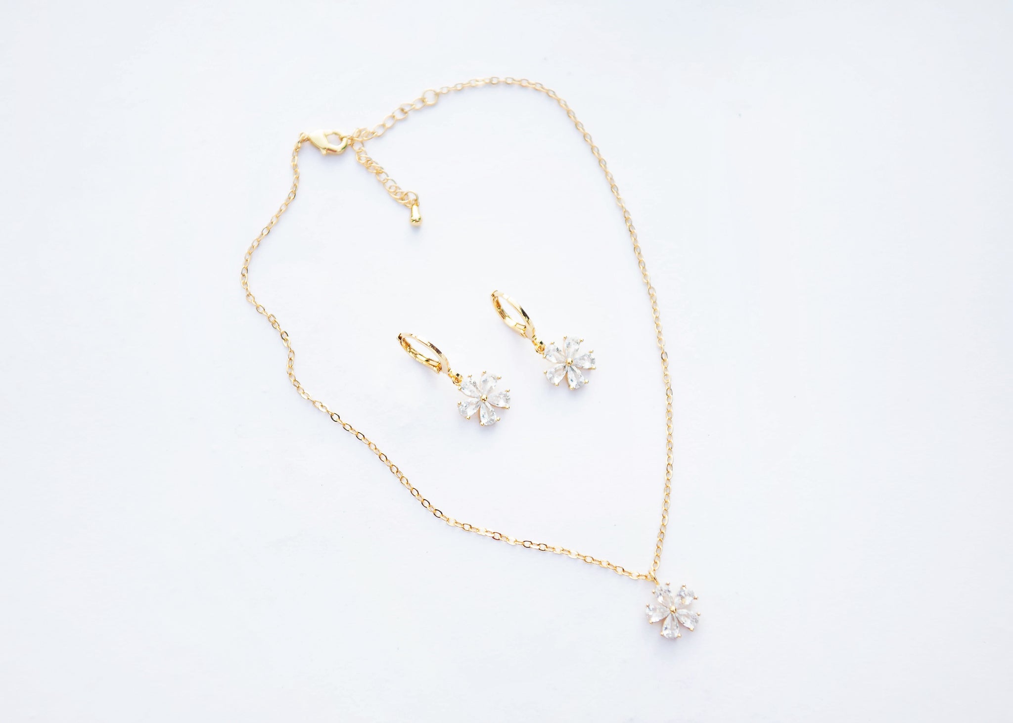 FLOWER NECKLACE & EARRING SET